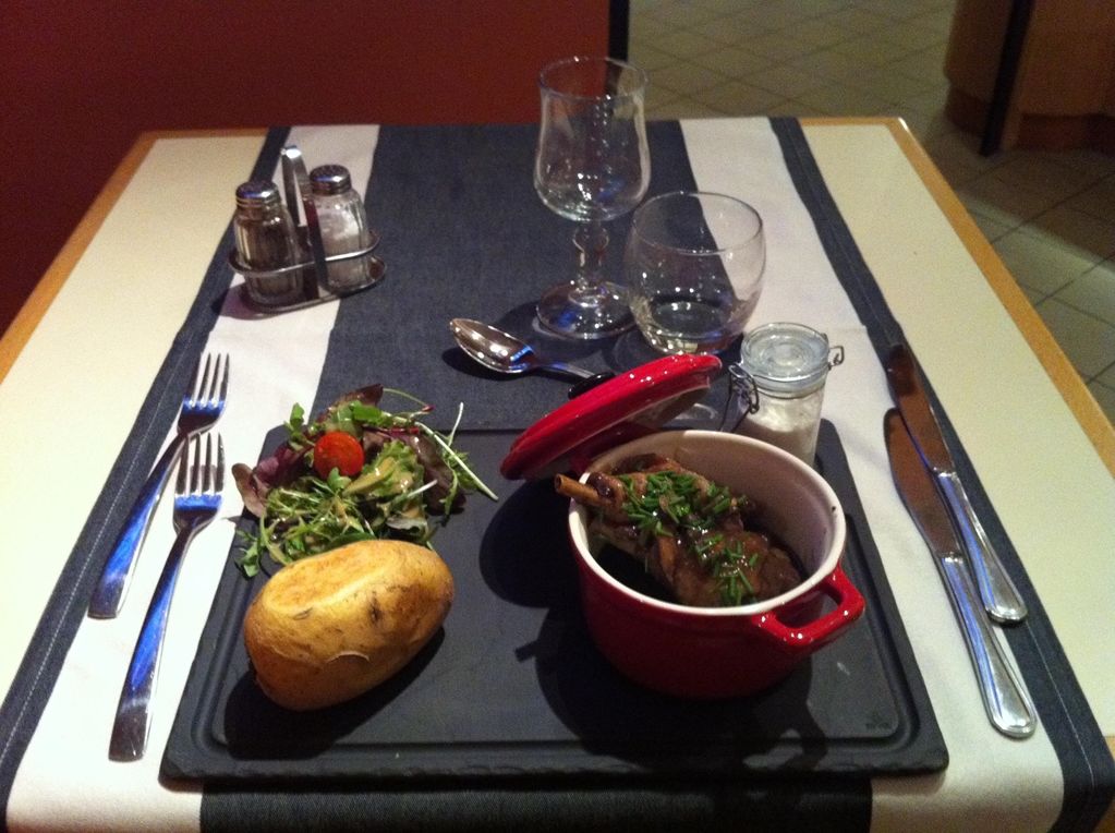 Kyriad Bourges Sud Restaurante foto